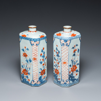 A pair of octagonal Chinese Imari-style flasks, Kangxi