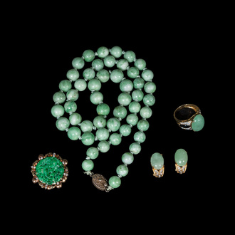 A collection of Chinese jade-set gold jewelry, 20th C.