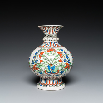 An Iznik-style vase, Samson, France, 19th C.