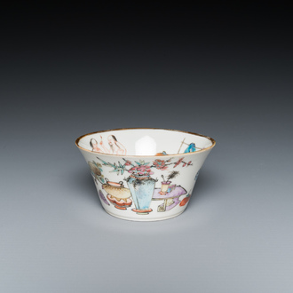A Chinese qianjiang cai 'erotic subject' bowl, 19th C.