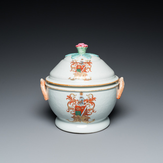 A Chinese Dutch market famille rose armorial tureen with pierced cover with the arms of 'de Heere', Qianlong