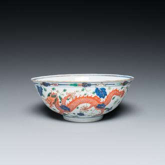 A Chinese wucai 'dragon' bowl, Daoguang minyao mark and of the period