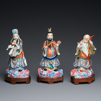 Three Chinese famille rose sculptures of star gods, seal mark, 19/20th C.