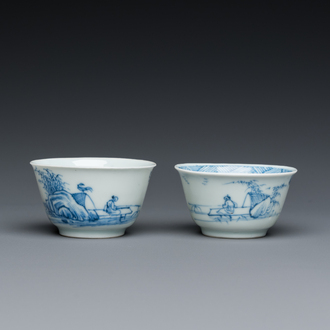 Twee fijne Chinese blauw-witte koppen, Yongzheng