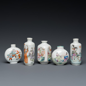 Five Chinese famille rose snuff bottles, 19/20th C.