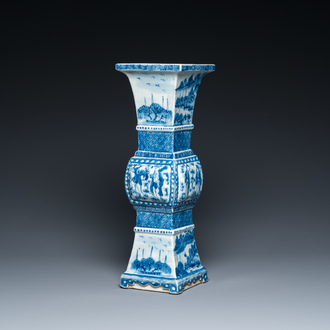 A Chinese blue and white square 'gu' vase, 19th C.