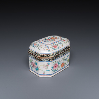 A Chinese Canton enamel box and cover with floral design, Yongzheng/Qianlong