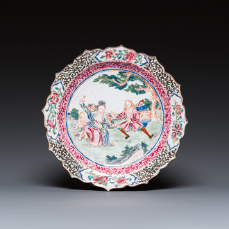 Assiette en émaux de Canton à sujet érotique, Chine, Yongzheng/Qianlong