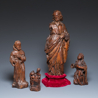 Quatre sujets religieux en bois sculpté, 16/17ème