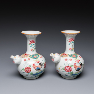 A pair of Chinese famille rose 'rooster' kendis, Qianlong