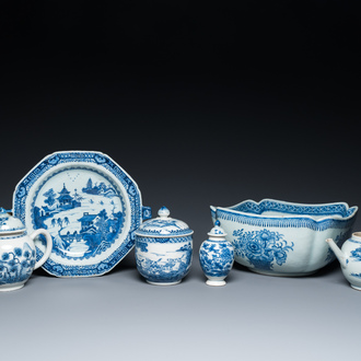 Six pièces en porcelaine de Chine en bleu et blanc, Qianlong