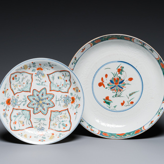 Two Chinese famille verte anhua-decorated dishes, Kangxi