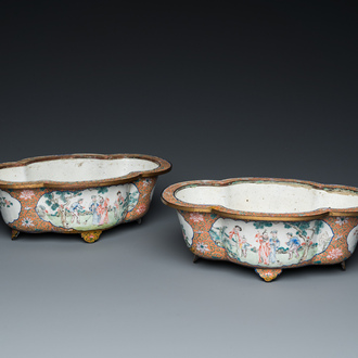 A pair of Chinese Canton enamel quatrefoil jardinières, Qianlong mark, 19th C.