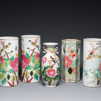 Four Chinese qianjiang cai hat stands and a vase, 19/20th C.