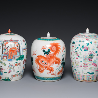 Three Chinese famille rose and verte jars with covers, 19/20th C.