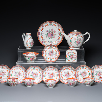 A Chinese famille rose 20-piece tea service with floral design, Qianlong