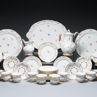 Service à 43 pièces en porcelaine polychrome de Meissen, Allemagne, 19/20ème