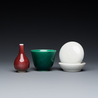 A Chinese monochrome copper-red vase, a green anhua 'dragon' cup and a white-glazed box and cover, 19/20th C.