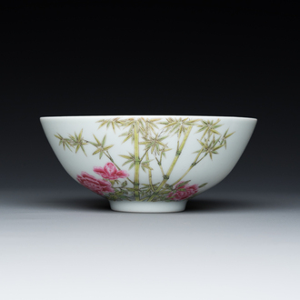 A Chinese famille rose bowl, Yongzheng mark, 20th C.