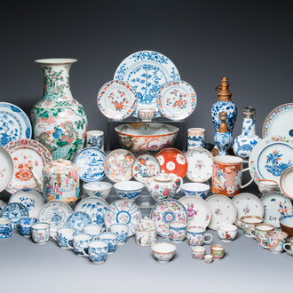 A varied collection of Chinese porcelain, Kangxi and later