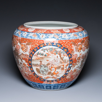 A Japanese Imari fish bowl, Meiji, 19th C.