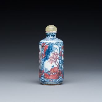 Tabatière en porcelaine de Chine en bleu, blanc et rouge de cuivre, 19ème