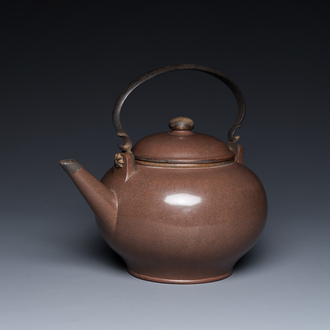 A Chinese polished Yixing stoneware teapot and cover for the Thai market, Li Xing 利興 mark, 19th C.