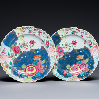 A pair of Chinese famille rose 'tobacco leaf' plates, Qianlong