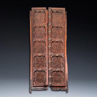 Paire de portes en bois sculpté aux motives géométriques, Afrique du Nord, 19ème