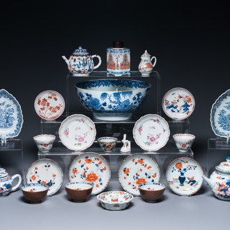 Een diverse collectie Chinees porselein, Kangxi/Qianlong