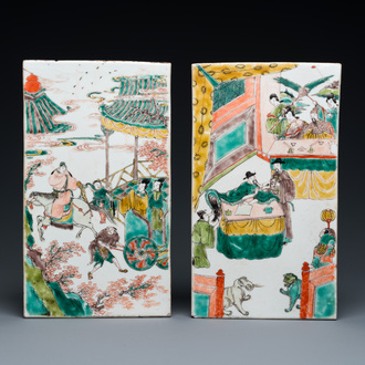 Deux plaques de forme rectangulaire en porcelaine de Chine famille verte, Kangxi