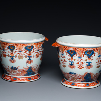 Paire de rafraichissoirs en porcelaine de Chine de style Imari, Qianlong