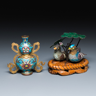 A Chinese cloisonné double gourd vase and an enamel and silver 'mandarin ducks' group on stand, 19/20th C.