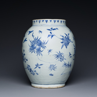 A Chinese blue and white 'floral sprigs' vase, Transitional period