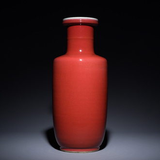 A Chinese monochrome copper-red rouleau vase, 18/19th C.
