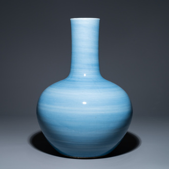 A large Chinese monochrome claire-de-lune-glazed bottle vase, 19th C.