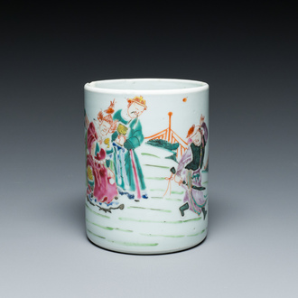 Pot à pinceaux ou 'bitong' en porcelaine de Chine famille rose, Yongzheng