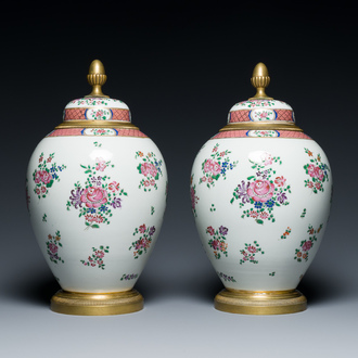 A pair of famille rose-style gilt-bronze-mounted jars and covers, Samson, Paris, 19th C.