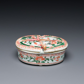 A rare Chinese famille verte spice box and cover, Kangxi