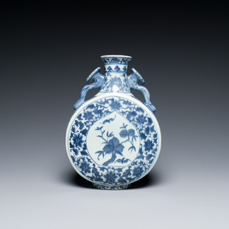 A Chinese blue and white 'bats and peaches' moonflask vase, 'bianhu', Daoguang mark, 19th C.