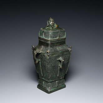 Grand vase couvert archaïque en bronze, 'fanglei', Chine, Ming