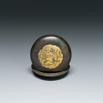 A Chinese parcel-gilt bronze seal paste box and cover, 17th C.