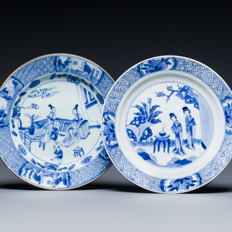 Twee Chinese blauw-witte borden met de Cao zussen, Kangxi merk en periode en Yongzheng