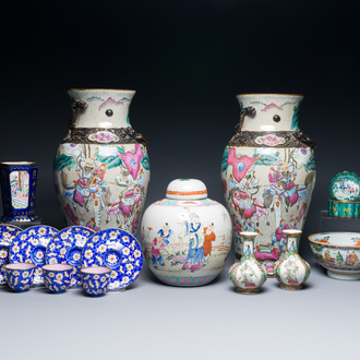 Une collection variée en porcelaine de Chine et émaux de Canton, 18/19ème