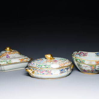 Deux terrines couvertes et un bol en porcelaine de Chine famille rose de Canton monogrammés, milieu du 19ème