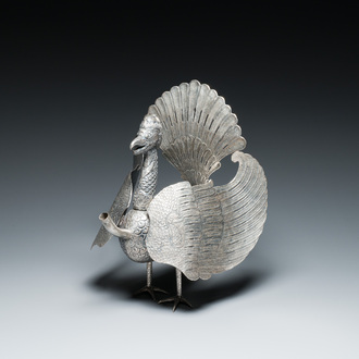 Rare lampe à huile de type 'blencong' en forme de Garuda en argent pour le théâtre Wayang, Indonésie, 19ème