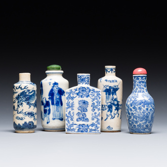 Five Chinese blue and white snuff bottles, 19/20th C.