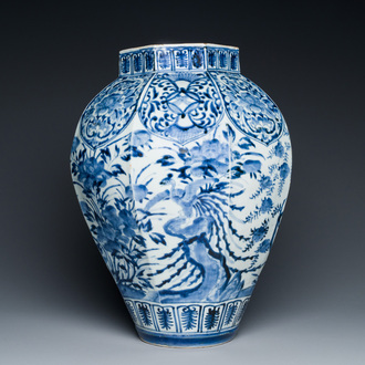 A Japanese blue and white octagonal 'peacocks' vase, Arita, Edo, late 17th C.