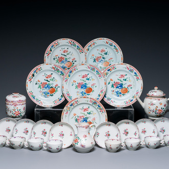 A Chinese famille rose tea service and six plates, Qianlong