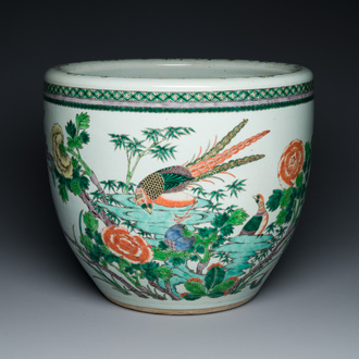 A Chinese famille verte fish bowl with pheasants, 19th C.